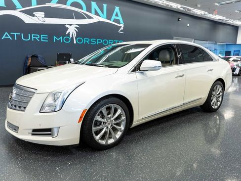 Used 2013 Cadillac XTS Platinum image 2