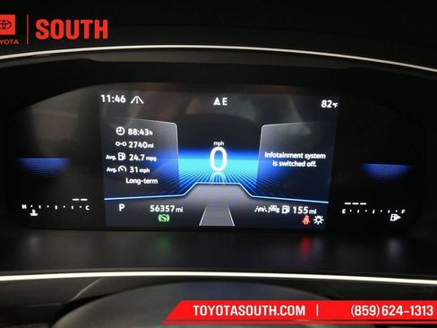 Used 2024 Volkswagen Tiguan SE AWD/4WD image 12