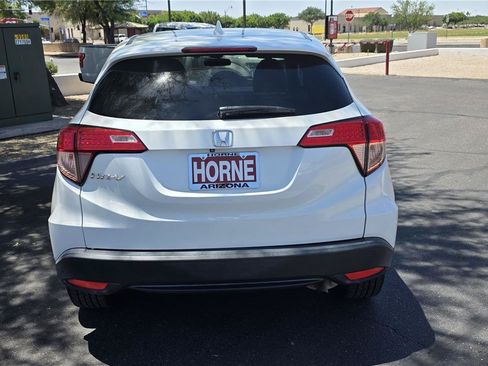 Used 2017 Honda HR-V EX image 6