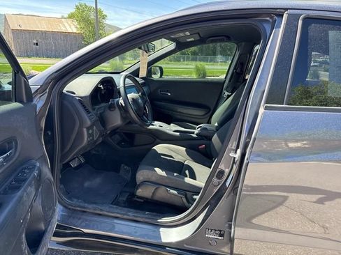 Used 2021 Honda HR-V Sport image 11