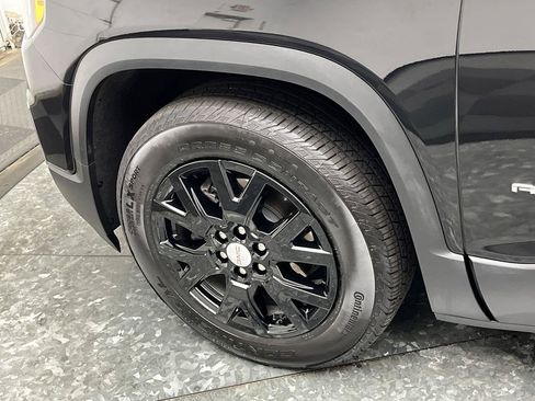 Certified 2023 GMC Acadia SLT AWD/4WD image 7