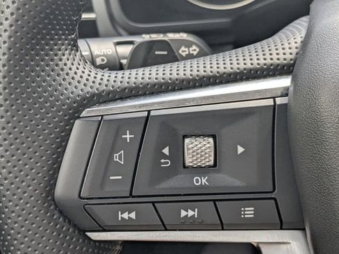 Used 2024 Mitsubishi Outlander SE image 27