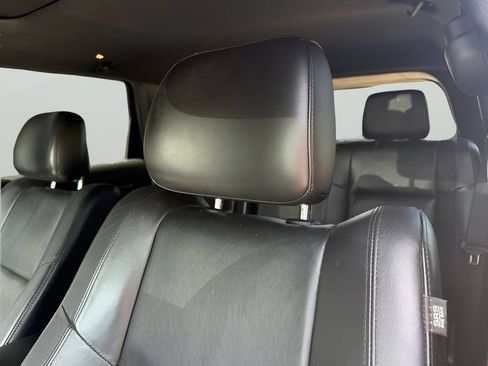 Used 2022 Jeep Grand Cherokee Limited AWD/4WD image 9