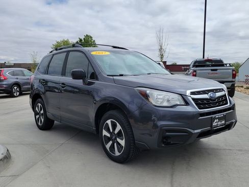 Used 2017 Subaru Forester 2.5i w/ Alloy Wheel Package AWD/4WD image 7