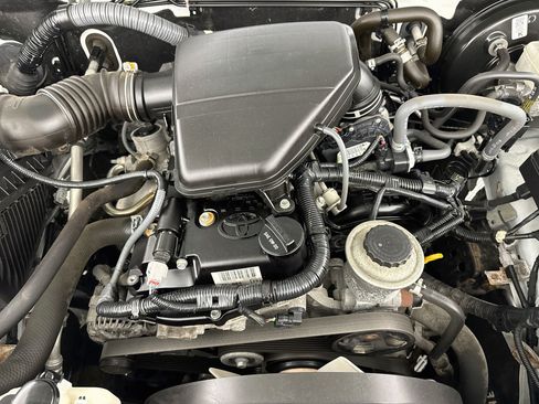 Used 2022 Toyota Tacoma SR RWD image 34