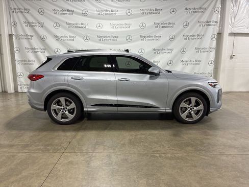 Used 2025 Audi Q5 Prestige image 2