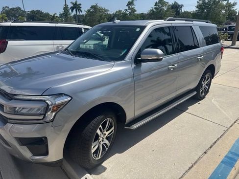 Used 2023 Ford Expedition Max XLT RWD image 1