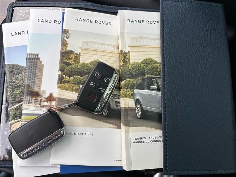 Used 2017 Land Rover Range Rover HSE AWD/4WD image 36