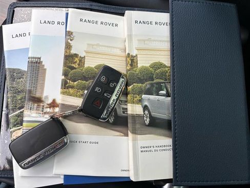 Used 2017 Land Rover Range Rover HSE AWD/4WD image 36