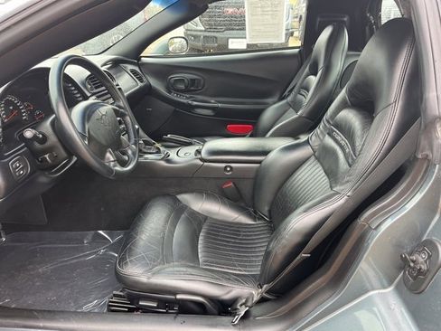 Used 2004 Chevrolet Corvette Coupe w/ Roof Package image 15