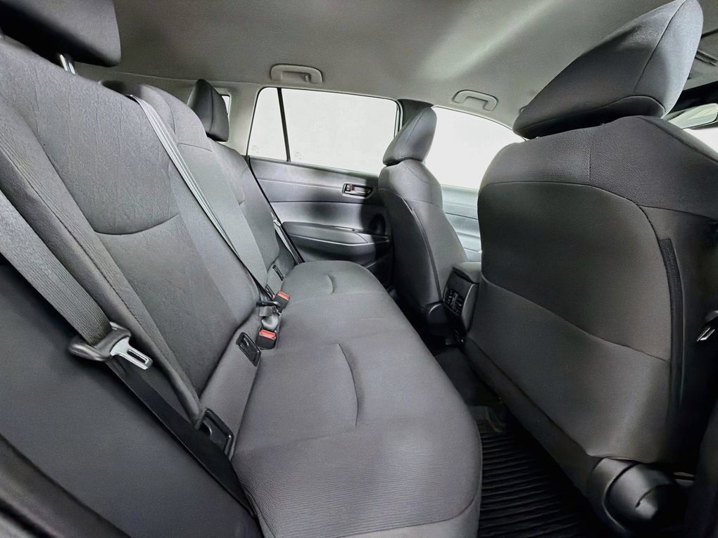 Used 2026 Toyota Corolla Cross LE FWD image 28