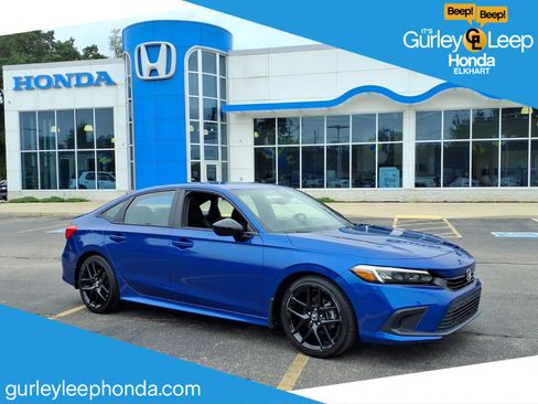 Used 2023 Honda Civic Sport image 1