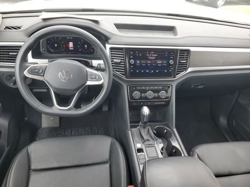 Used 2023 Volkswagen Atlas SE image 12
