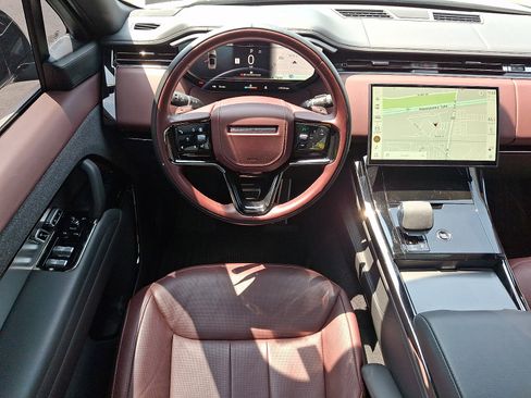 Used 2024 Land Rover Range Rover Sport Dynamic SE AWD/4WD image 4