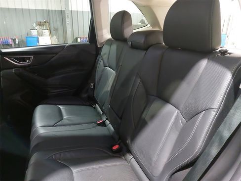 Used 2022 Subaru Forester Touring image 14
