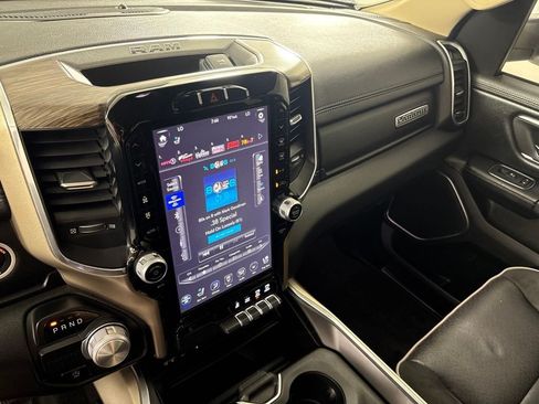 Used 2019 RAM 1500 Laramie RWD image 28