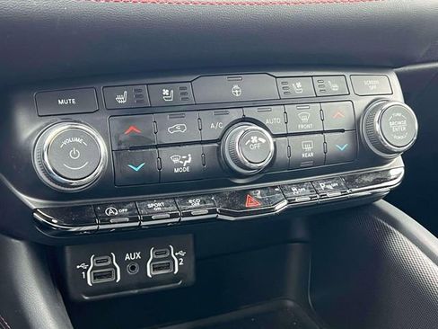 Used 2024 Dodge Durango GT AWD/4WD image 39
