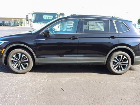 Used 2024 Volkswagen Tiguan S image 6