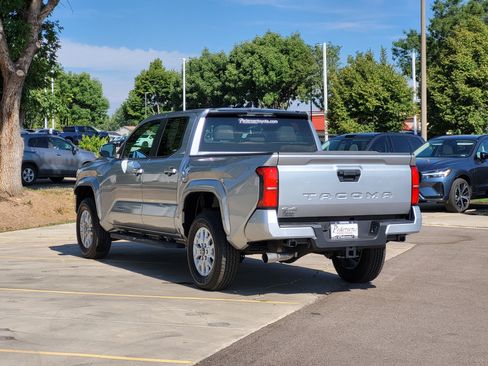 Used 2026 Toyota Tacoma SR5 AWD/4WD image 10