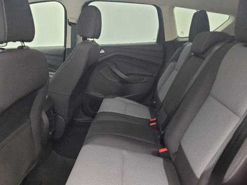 Used 2017 Ford Escape SE w/ Equipment Group 201A FWD image 18
