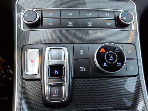 Used 2023 Hyundai Santa Fe SE AWD/4WD image 27