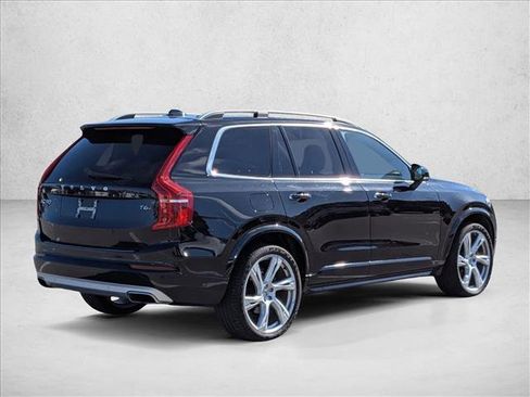 Used 2018 Volvo XC90 T6 Momentum w/ Convenience Package image 5