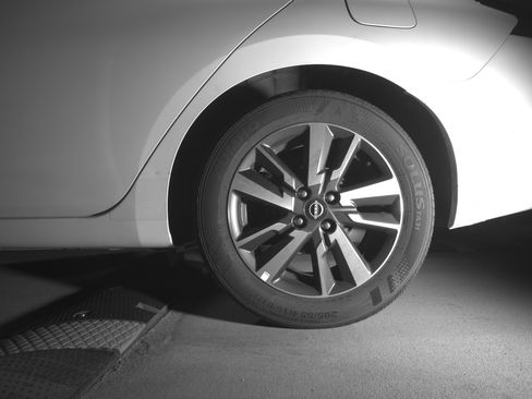 Used 2025 Nissan Versa SV image 14