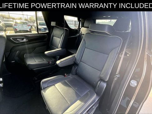 Used 2024 GMC Yukon SLT w/ SLT Luxury Package image 27