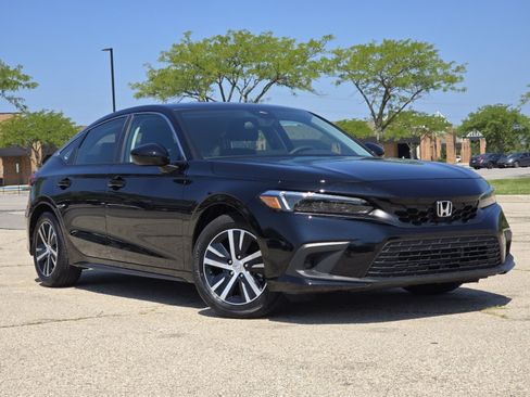 Used 2024 Honda Civic LX image 2