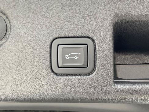 Used 2024 Chevrolet Equinox LT AWD/4WD image 31
