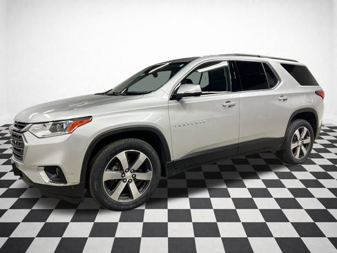 Certified 2020 Chevrolet Traverse LT w/ LT Premium Package image 4