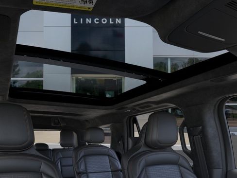 New 2026 Lincoln Navigator Black Label AWD/4WD image 22