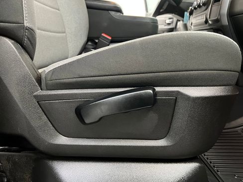 Used 2024 RAM 1500 Classic SLT image 22