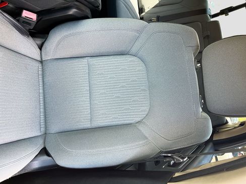 Used 2019 RAM 1500 Big Horn AWD/4WD image 18