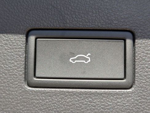 New 2026 Volkswagen Atlas SEL image 14