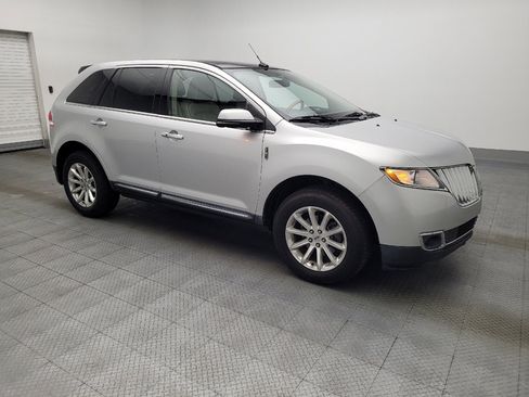 Used 2013 Lincoln MKX image 11