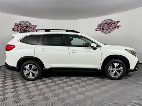Used 2025 Subaru Ascent Premium image 8