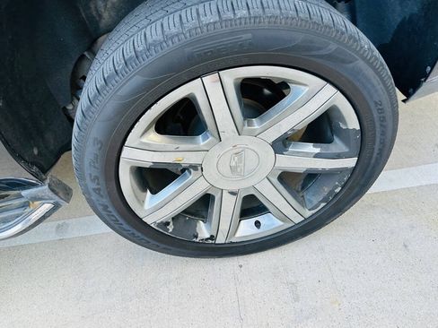 Used 2018 Cadillac Escalade 4WD image 33