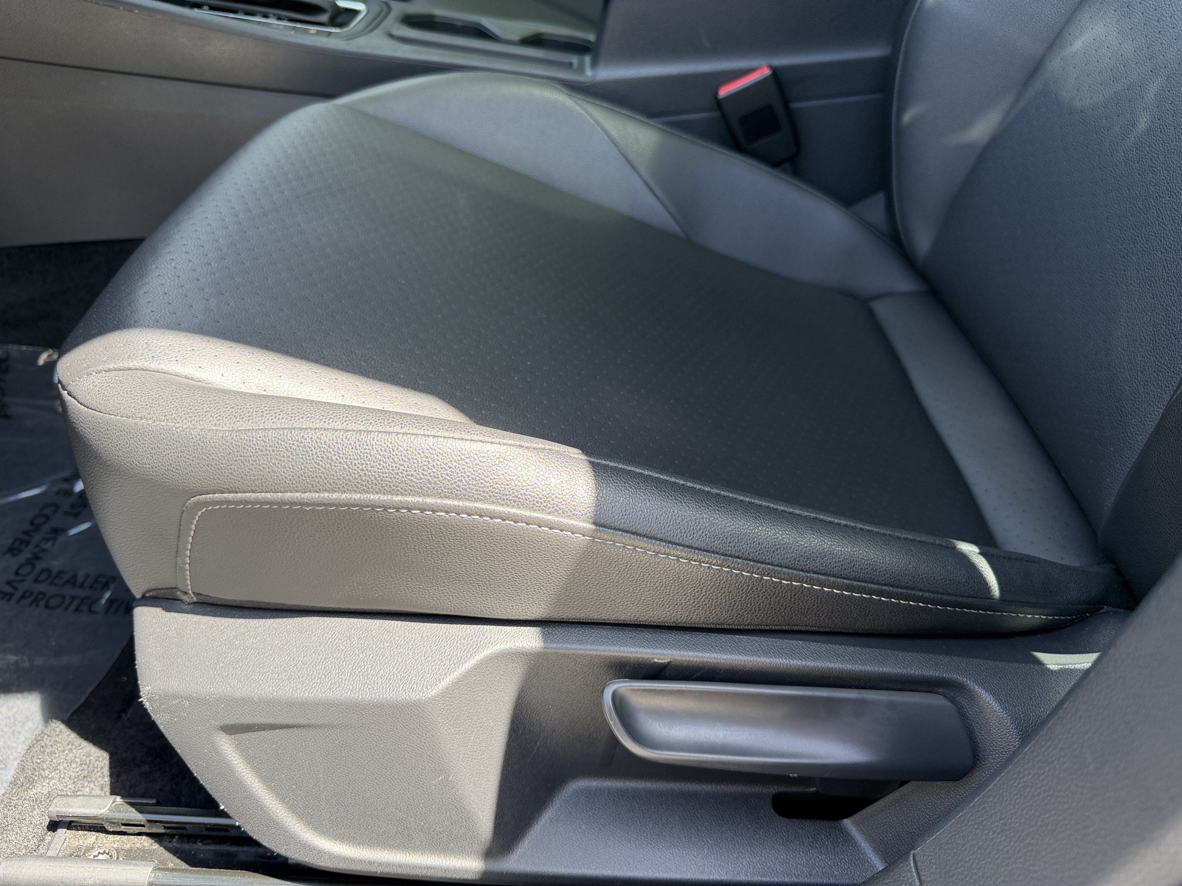 Used 2019 Volkswagen Jetta SE w/ Cold Weather Package FWD image 21