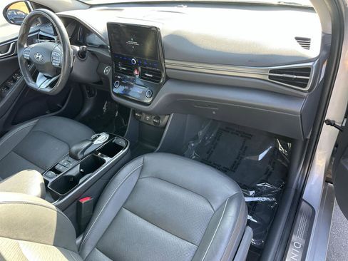 Used 2020 Hyundai Ioniq Limited image 12