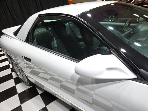 Used 1995 Pontiac Firebird Formula image 44