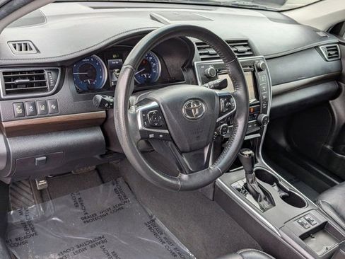 Used 2017 Toyota Camry XLE FWD image 16