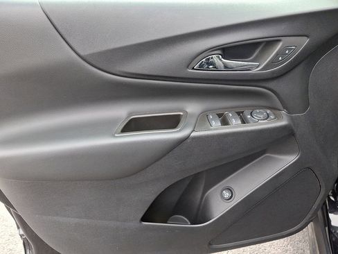 Used 2023 Chevrolet Equinox LT image 13