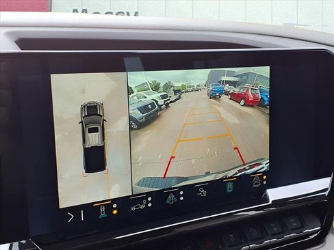 Used 2023 Chevrolet Silverado 1500 ZR2 w/ Technology Package image 20