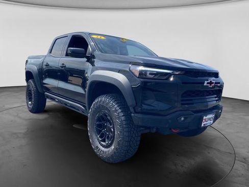Used 2024 Chevrolet Colorado ZR2 w/ ZR2 Bison Edition AWD/4WD image 2