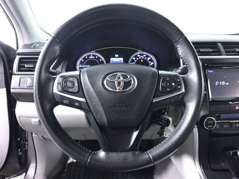 Used 2016 Toyota Camry XLE FWD image 11