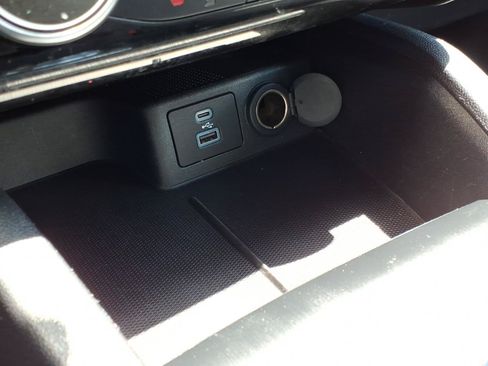 Used 2021 Ford Escape SE w/ Cold Weather Package FWD image 25