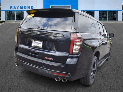 Certified 2023 Chevrolet Suburban RST w/ Sport Performance Package image 3