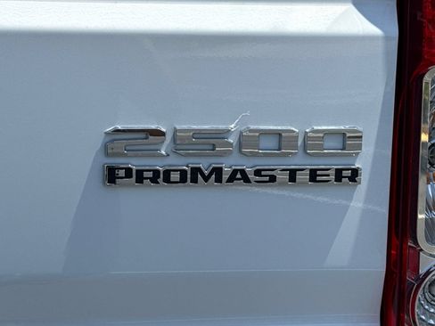Used 2026 RAM ProMaster 2500 w/ Convenience Group FWD image 11