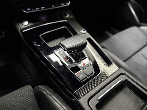 Used 2022 Audi SQ5 Premium w/ Convenience Package image 21